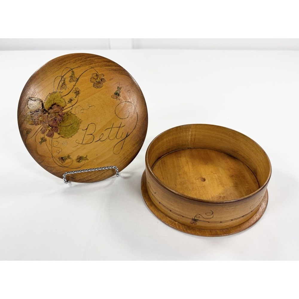 Janet Eade 1980 Wood Box 7" Pyrography Floral Betty Vintage Folk Art Trinket